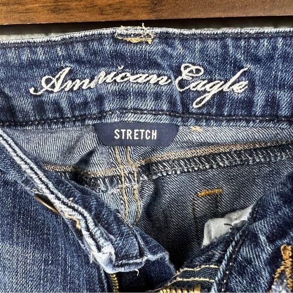 American Eagle Favorite Boyfriend Jeans Women's Size 4 Short Medium Wash - Picture 7 of 12